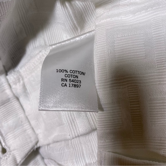 Banana Republic white shorts size 4. - Picture 3 of 4